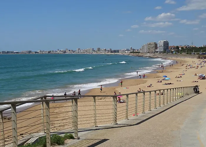 Agreable Face Avec Balcon A 50m - Fr-1-92-623