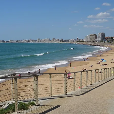 Agreable Avec Balcon Et Vue Aux Sables-d'olonne - Fr-1-92-623