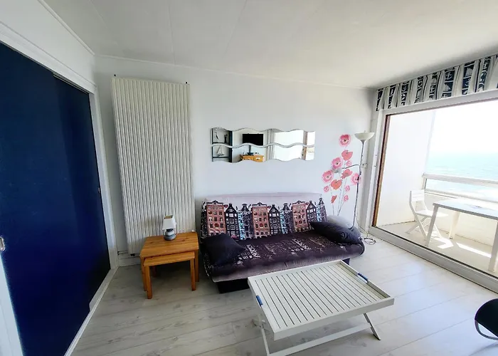 Апартаменты Agreable Face Avec Balcon A 50m - Fr-1-92-623